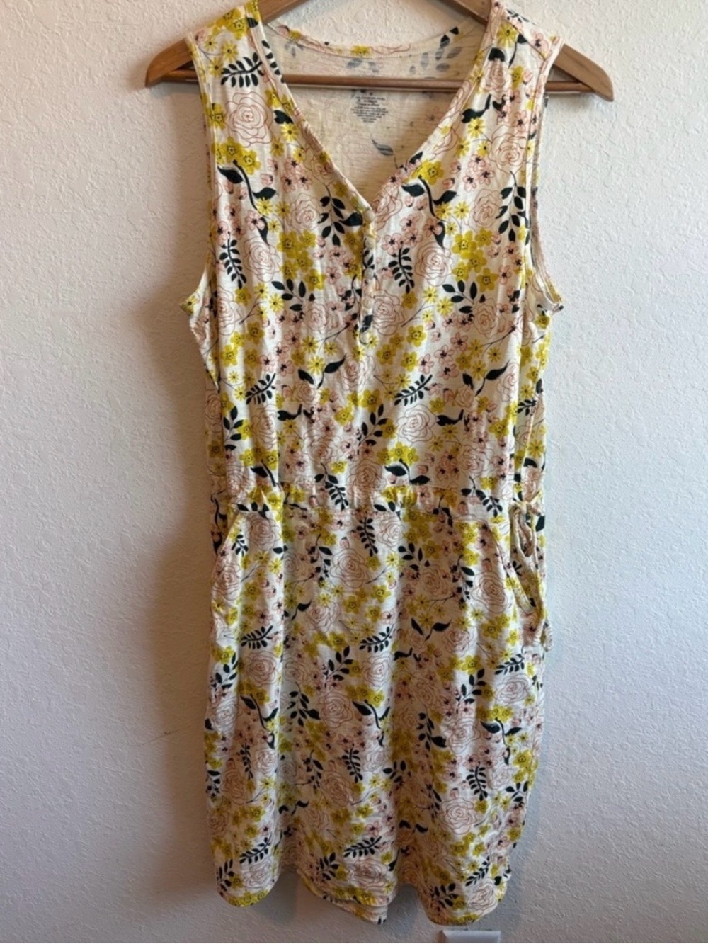 Floral Sleeveless Dress Duluth Trading Co. size small
